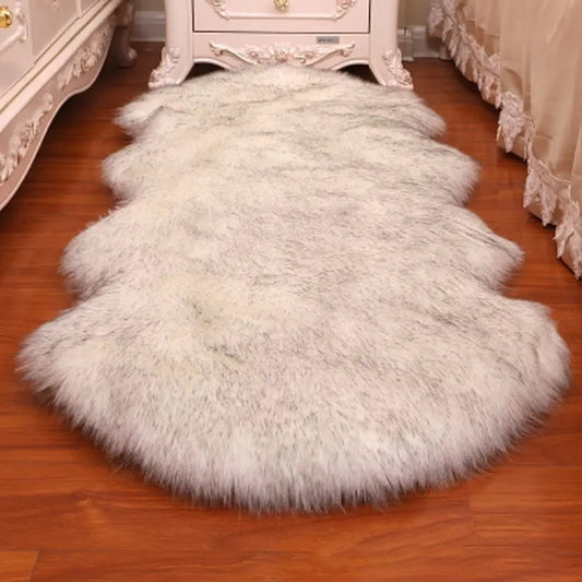 Flauschiger Schaffellteppich